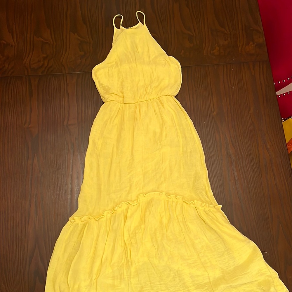 Long yellow dress
